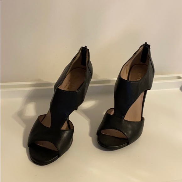 Black Heels - Picture 1 of 3